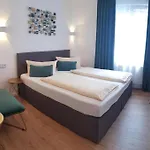 - Center Pensionat 3*