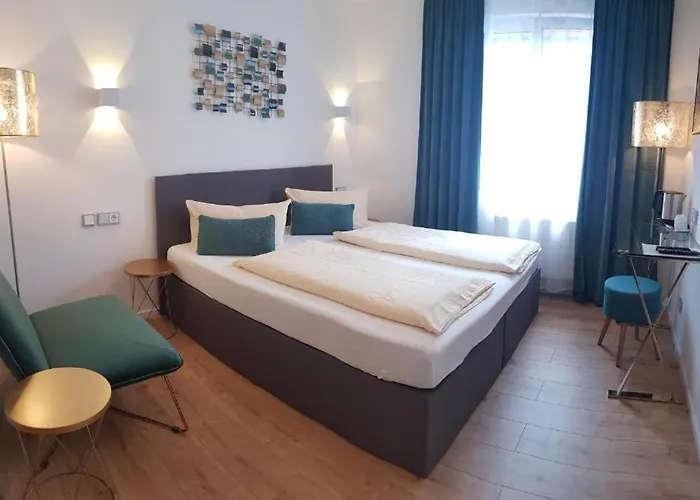 - Center Гостевой дом 3*