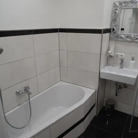 Pensjonat - Center 3*